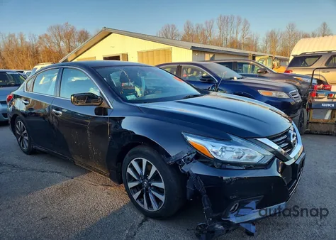 2017 Nissan Altima 2.5 Sv z USA, uszkodzony, nr VIN 1N4AL3AP3HC259557